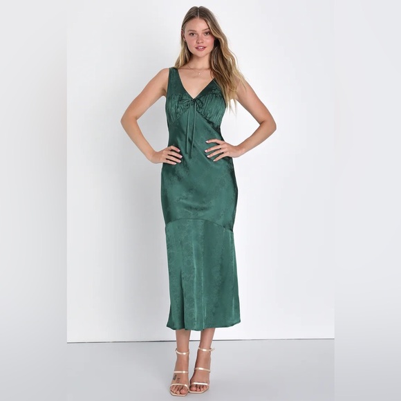 Lulus Dresses & Skirts - LULUS Exceptional Ideal Emerald Green Satin Jacquard Midi Dress